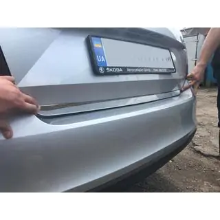 Takalaukun reunalista (RST)