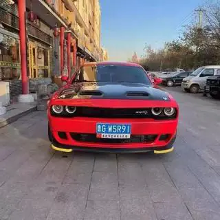 Konepelti (hiilikuitu) Dodge Challenger 2008–2023 kuva 2