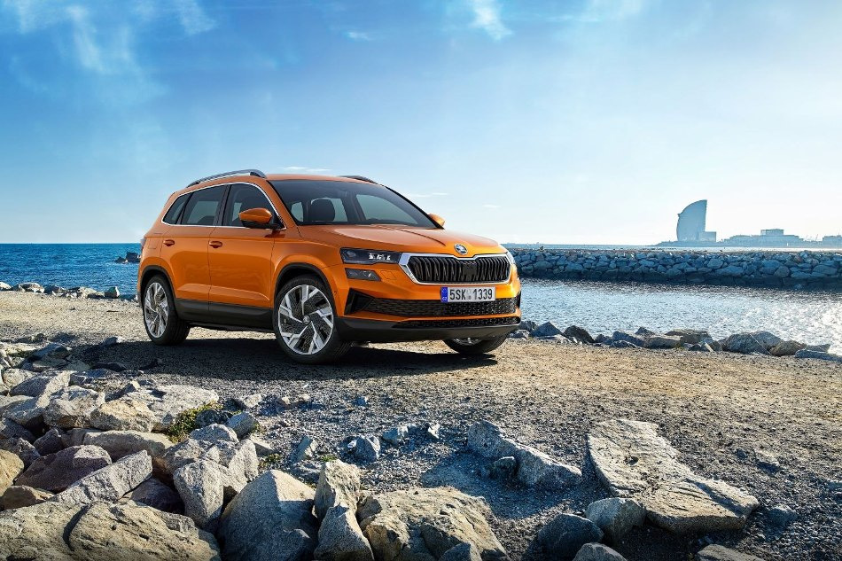 Uudistettu Skoda Karoq: tyyliä ja teknologiaa kaupunkiin ja matkoille