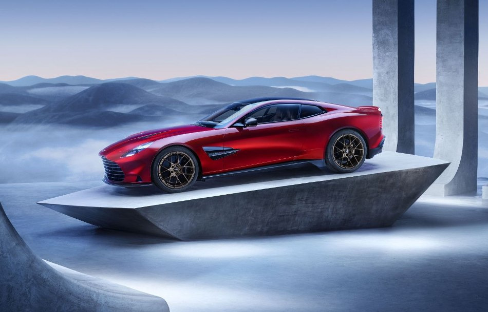 Aston Martin Vanquish III: brittiläisen ylellisyyden ja tyylin ydin
