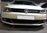 Volkswagen Jetta 2011–2018 Etupuskurin kromilista U 2011-2014 (ruostumaton teräs) kuva 1