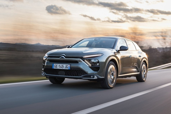 Citroen C5 X -koeajo: mukavuutta ja tyyliä ainutlaatuisessa muodossa