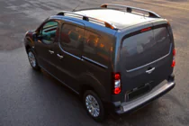 Peugeot Partner Tepee 2008–2018 Skyport kattokaiteet (harmaa matta) kuva 5