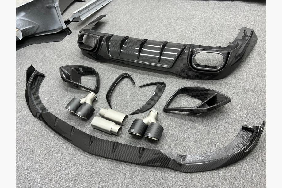 Mercedes AMG GT 4 X290 2018– BRB Carbon V2 korisarja (GT53 2018-2022) Kuva 1