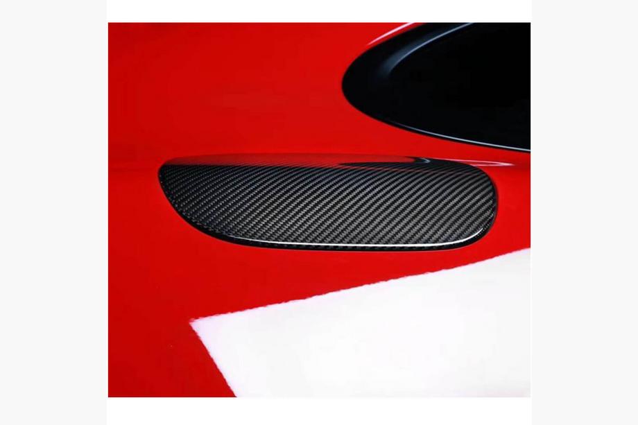Porsche Panamera 2016–2023 Polttoaineluukun peite (2016-2020, Hiilikuitu) Kuva 3