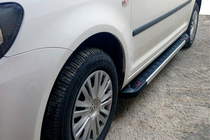 Volkswagen Caddy 2004–2010 Sivuastinlaudat Red-style (2 kpl, alumiini) Maxi (pitkä akseliväli) kuva 1