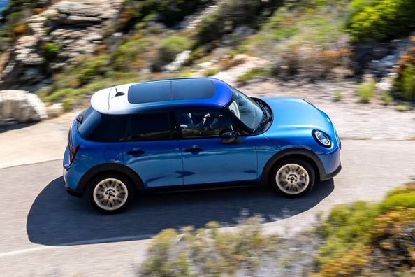 Uuden Mini Hatch (F65) 5-door -katsaus: ikonisen hatchbackin 4. sukupolvi