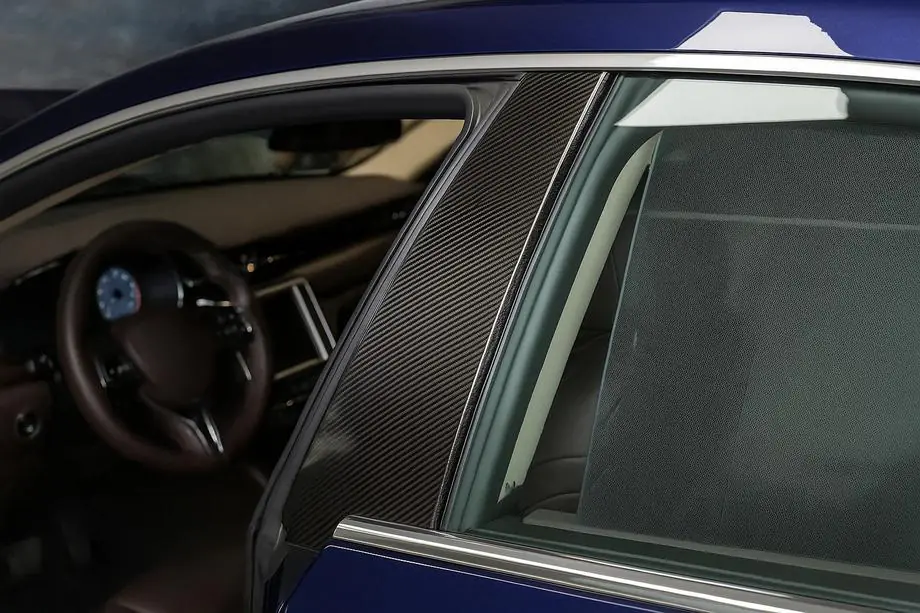Maserati Quattroporte 2013–2023 Ovipilarien verhoilut (2013-2017, hiilikuitu) Image