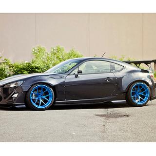 Sivuhelmat V4 (Hiilikuitu) Subaru BRZ 2012–2021 kuva 4