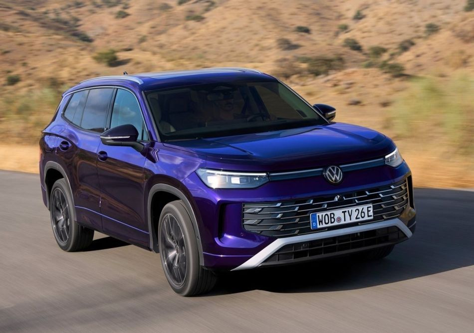 Volkswagen Tayron: Koeajo toisen sukupolven perhecrossoverista