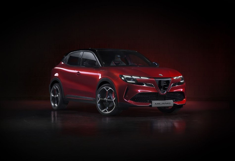 Alfa Romeo Junior Electric: kompaktin sähköcrossoverin koeajo