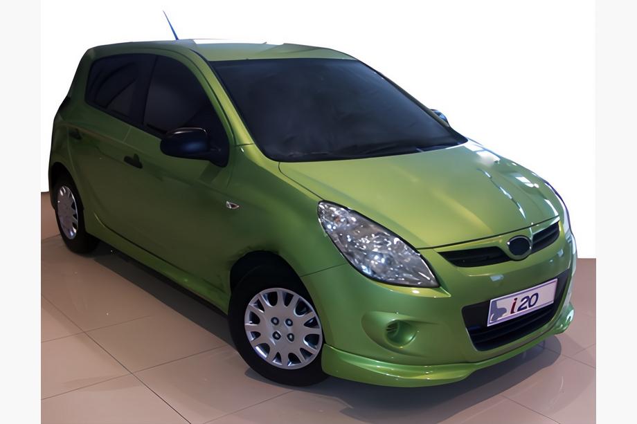 Hyundai I-20 2008–2012 Etupuskurin alalippa (maalattava) Image