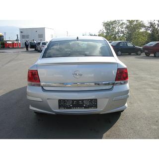 Taka-aladiffuusori Sedan (maalattava) kuva 1