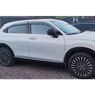 Sivulasien tuuliohjaimet kromilistalla Niken Luxury (EU/Asia, 4 kpl) kuva 1
