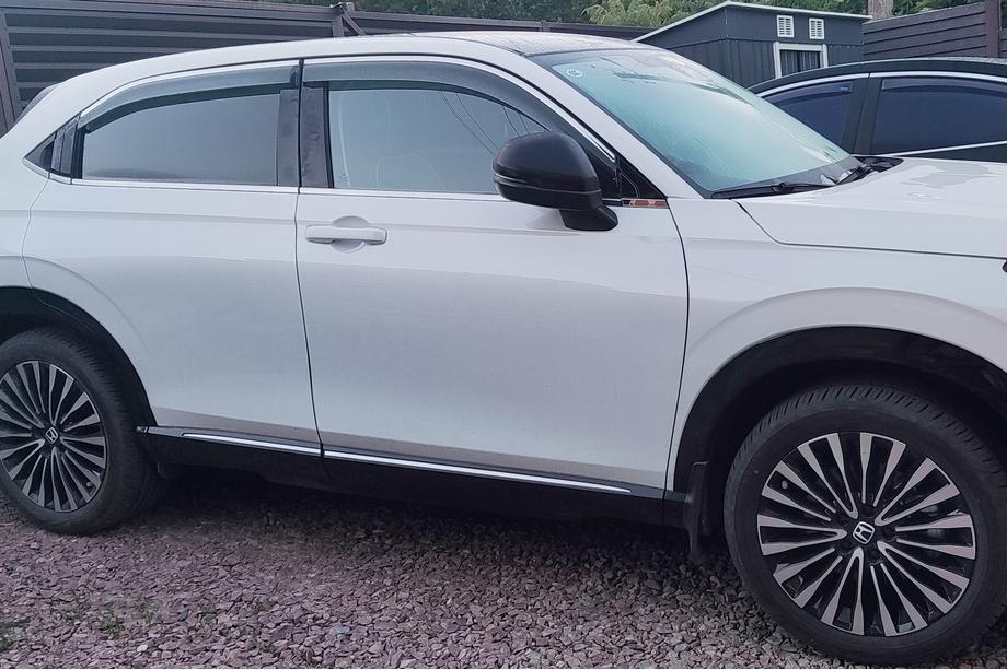 Honda eNS1 2022– Sivulasien tuuliohjaimet kromilistalla Niken Luxury (EU/Asia, 4 kpl) Kuva 1