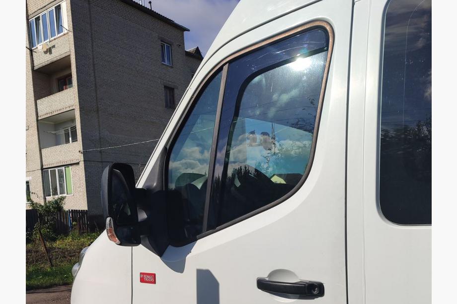 Nissan NV400 2010–2024 Ikkunatuulisuojat, upotettavat Niken Luxury (2 kpl) Image