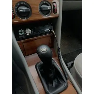 Nahkainen vaihdekepin suojapussi ja vaihdenuppi Mercedes E-сlass W124 1984–1997 kuva 1