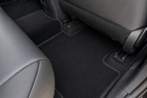 Toyota Rav 4 2019–2025 Tekstiilimatot Deluxe (Musta) kuva 4