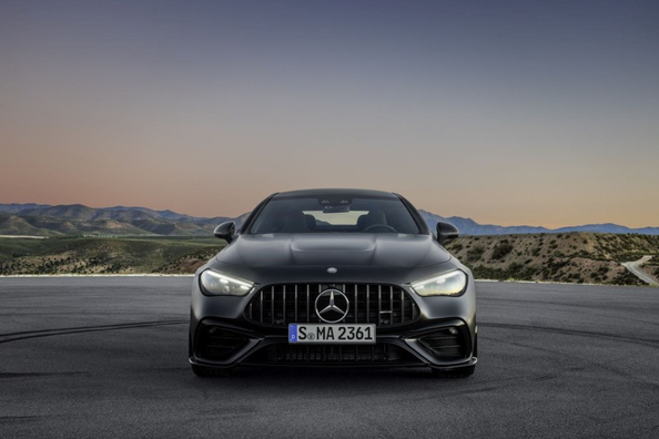 Mercedes-Benz CLE 53 Coupe AMG: Urheilullisuutta ja ylellisyyttä