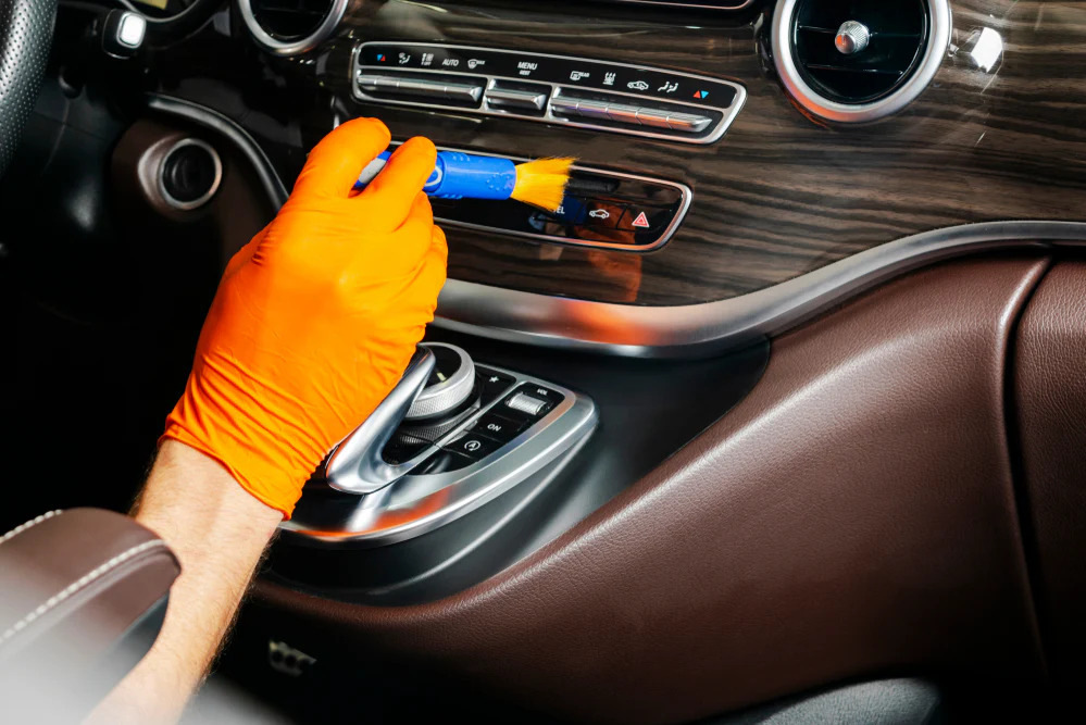 Kuinka usein auton detailing kannattaa tehdä?