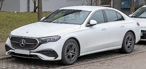 Mercedes E-class W214 2023– AMG-Line etupuskuri kuva 1
