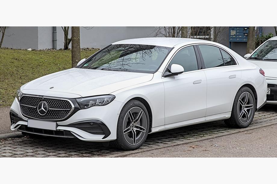 Mercedes E-class W214 2023– AMG-Line etupuskuri Image