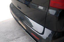 Volkswagen T5 Caravelle 2004–2010 Takaluukun muovinen koristelista (maalattava) kuva 1