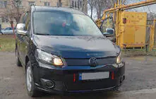 Volkswagen Caddy 2010–2015 Talvisuoja etusäleikköön (alempi) kuva 1