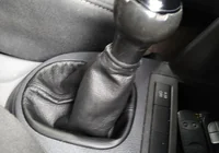 Volkswagen Caddy 2004–2010 Nahkainen vaihdekepin suojapussi kuva 4
