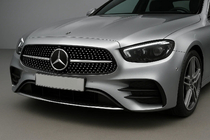 Mercedes E-sarja Coupé C238 2016–2024 Etusäleikkö Diamond Silver (AMG-Line 2020-2023) kuva 3