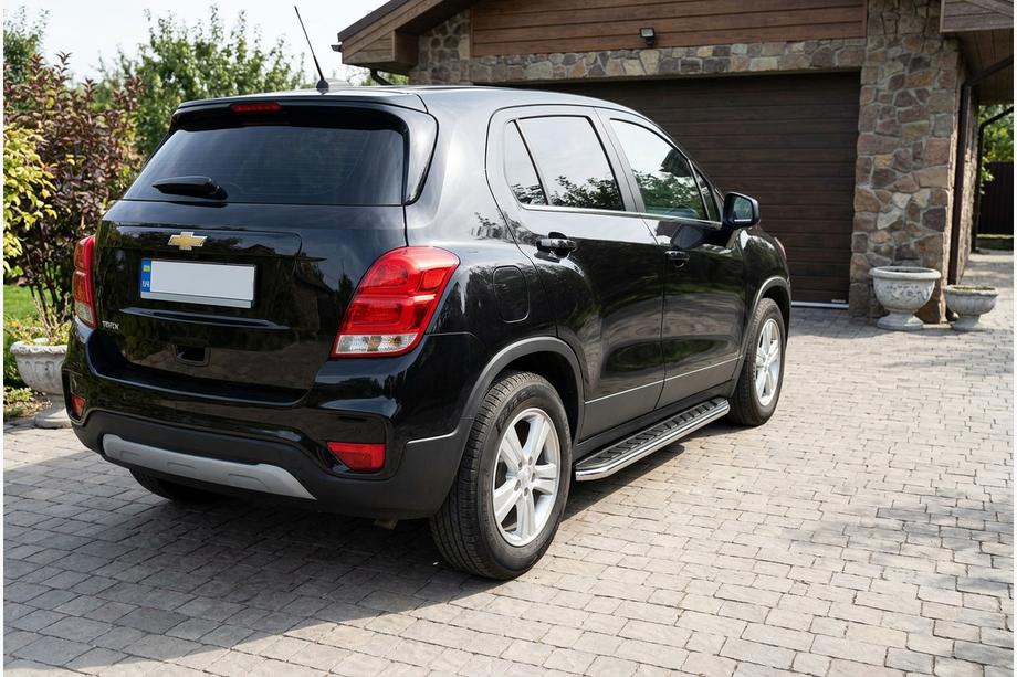 Chevrolet Trax 2012–2023 Maydos V1 sivuportaat (2 kpl, alumiini ↗ ruostumaton teräs) Image
