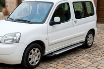 Peugeot Partner 1996–2008 Line-sivuporrassarja (2 kpl, alumiini) kuva 1