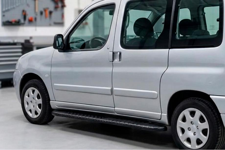 Peugeot Partner 1996–2008 Sivuporrast Bosphorus Black (2 kpl, alumiini) Image
