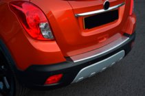 Chevrolet Trax 2012–2023 OmsaLine takapuskurin suojalista (RST) kuva 2