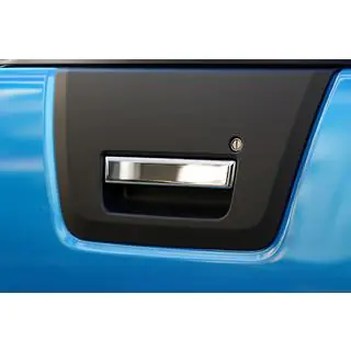 Takalukun kahvan suojus (ruostumaton teräs) Suzuki Equator 2009– kuva 1