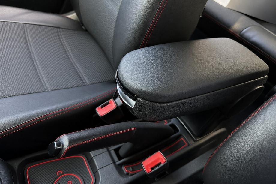 Volkswagen Polo 2010–2017 Käsinoja V-1 Niken Luxury Image