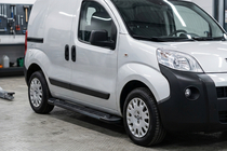 Citroen Nemo 2007–2017 RedLine Black sivuporrastangot (2 kpl, alumiini) kuva 1