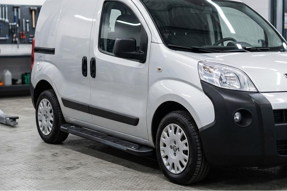 Citroen Nemo 2007–2017 RedLine Black sivuporrastangot (2 kpl, alumiini) Image