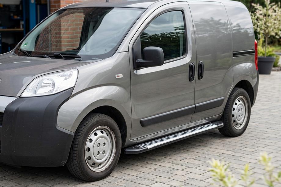 Peugeot Bipper 2008–2017 Line-sivuporrassarja (2 kpl, alumiini) Image