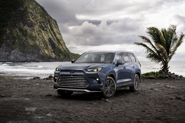 Toyota Grand Highlander -koeajo: tilava perhecrossover