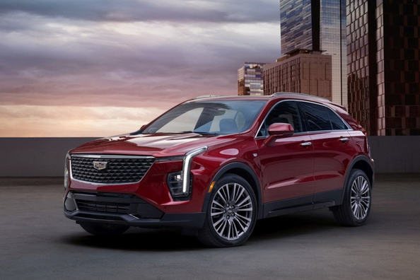 Cadillac XT4 2024 -koeajo: moderni tyyli ja teknologia