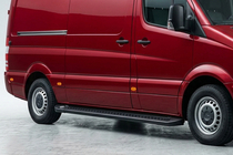 Volkswagen Crafter 2006–2016 Allmond Black sivuaskelmat (2 kpl, alumiini) Pitkä / Erittäin pitkä kuva 1