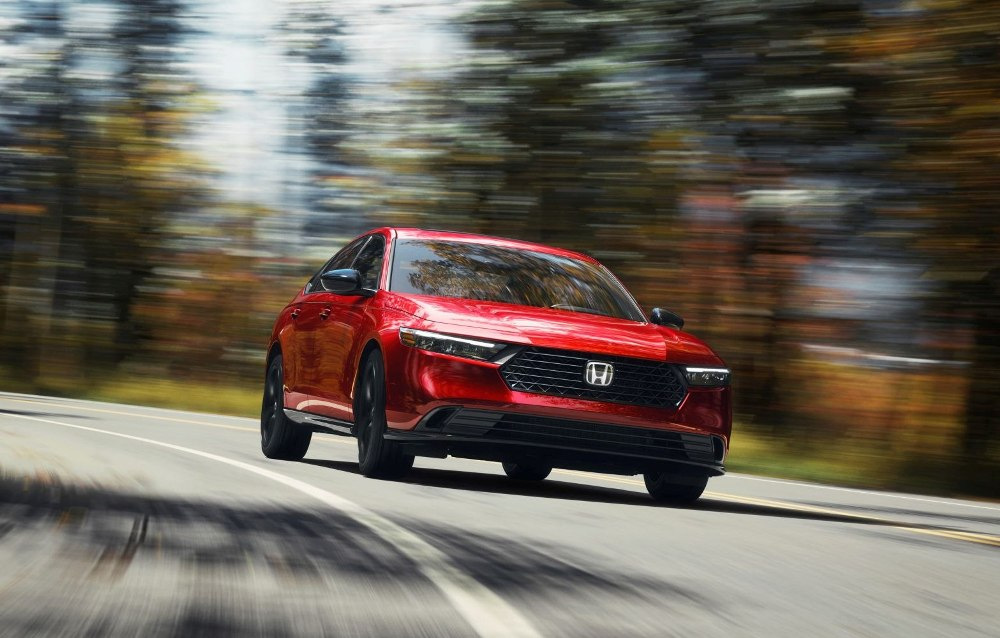 Honda Accord XI -sukupolvi: Tyylikkään sedaanin katsaus