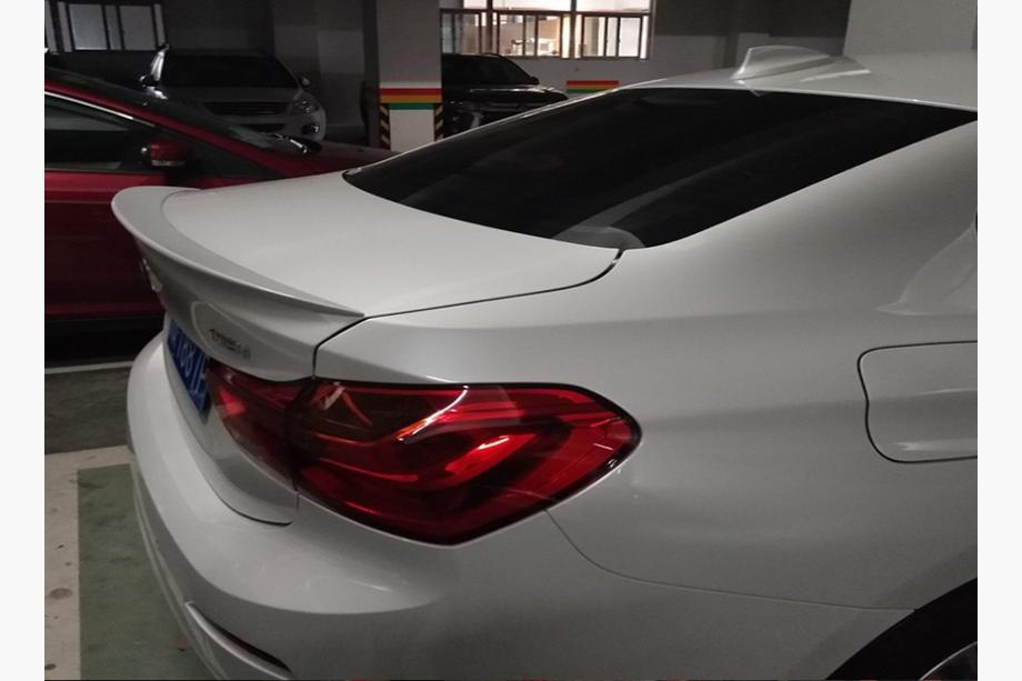 BMW 1-sarja F20/F21 2011–2019 P-Style-spoileri (F52, kiiltävä musta) Image