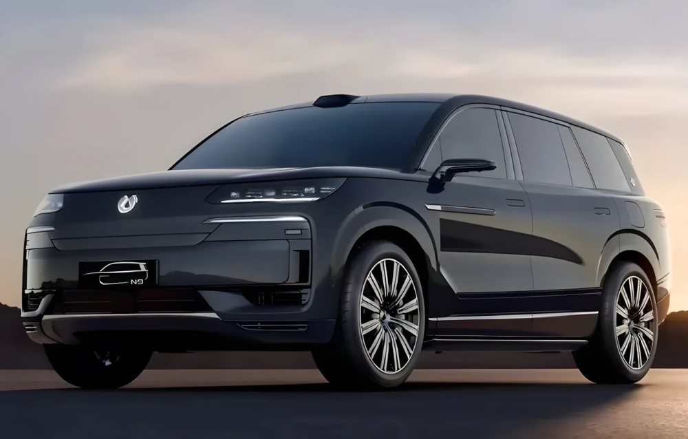 Denza N9 EV 2025: Sähkö-SUV:n katsaus