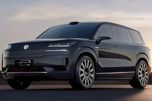 Denza N9 EV 2025: Sähkö-SUV:n katsaus