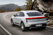 Porsche Macan Turbo Electric 2024: voimaa ja tyyliä sähköautossa kuva 4