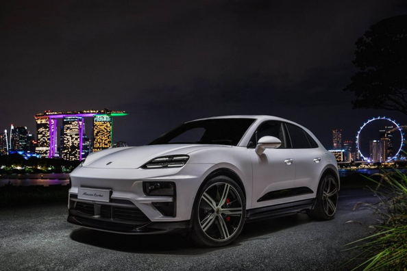 Porsche Macan Turbo Electric 2024: voimaa ja tyyliä sähköautossa