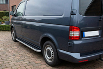 Volkswagen T5 Caravelle 2004–2010 Tayga sivuastinlaudat (2 kpl, alumiini) Vain lyhyelle akselivalille kuva 1