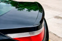 BMW 5-sarja E60/E61 2003–2010 M5-tyylinen spoileri (kiiltävä musta) kuva 1